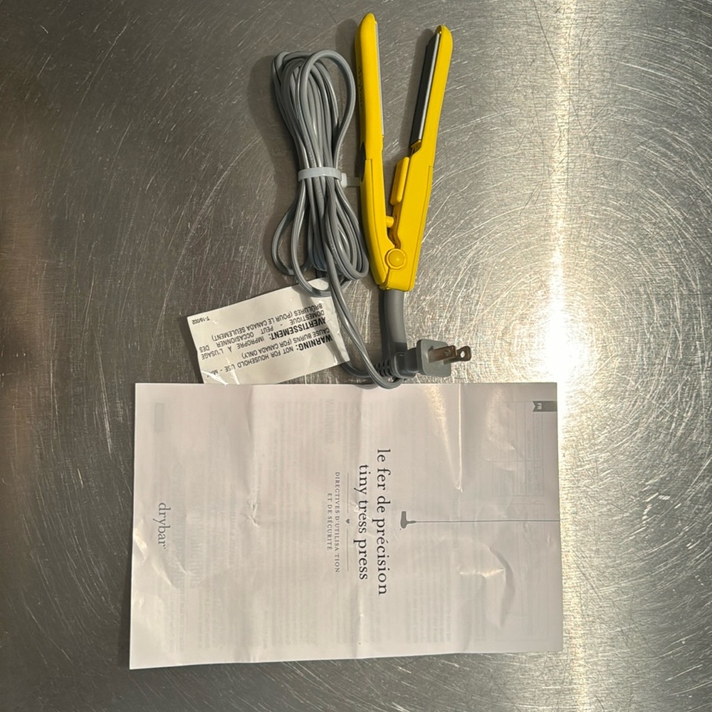 Drybar - mini flat iron